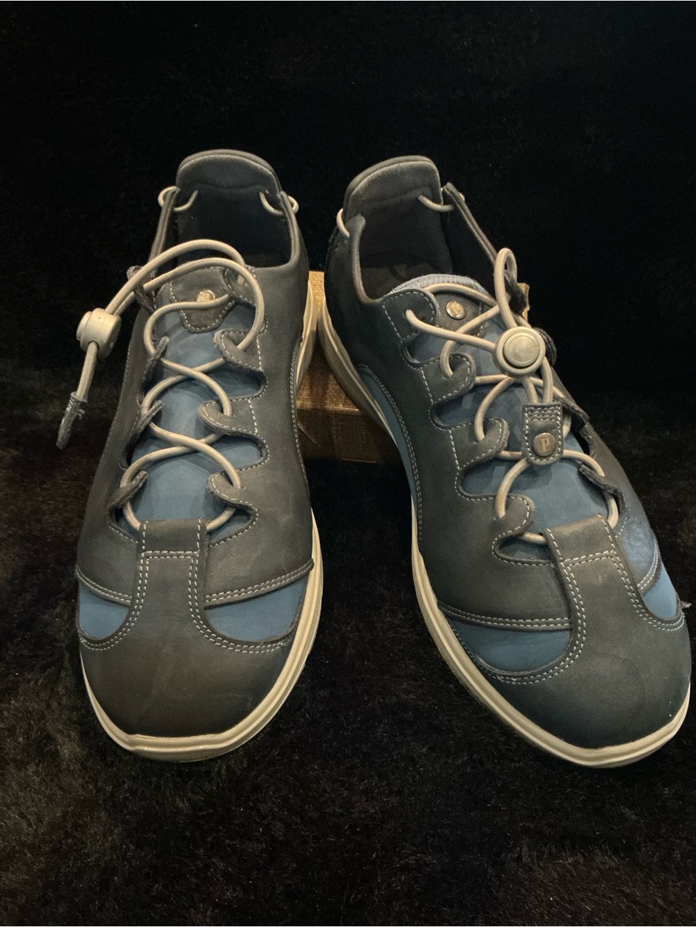 Pandere Barista Expandable Comfort Shoes Size 7E
